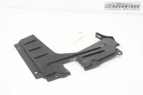 8U0825216 AUDI Rear Right Body Splash Guard Shield Cover Q3 #3