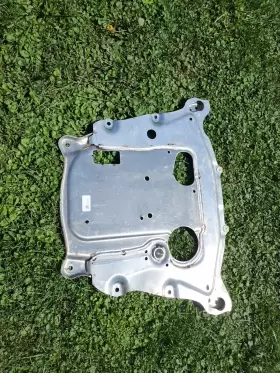 31106895090 BMW Structural Reinforcement Panel Engine Pan X5