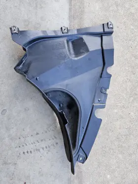 51-71-7-260-742 BMW Lower Deflector