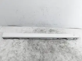 51-77-7-293-544 BMW Passenger Lower Skirt Rocker Molding 230I