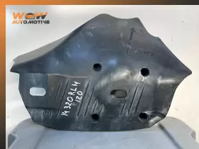 6796137 BMW Rear Left Lower Control Arm Spring Cover F30 320I