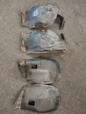 7172500 BMW Front Wheel Liner Right Left E90