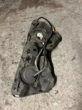 7856992 BMW Gran Fuel Gas Reservoir Canister Tank M8 F93 G16