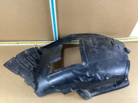 7892804 BMW Front Right Outer Fender Liner Splash Guard E90
