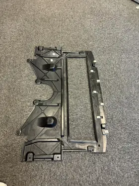8082494 BMW Front Cover #2