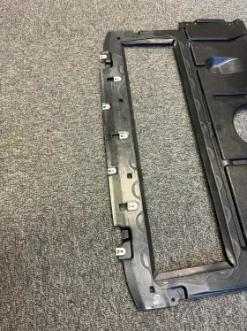 8082494 BMW Front Cover #3