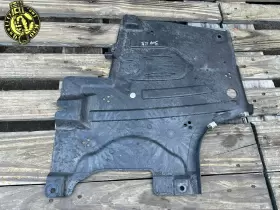 51757441893 BMW / TOYOTA Left Underbody Fuel Tank Splash Z4