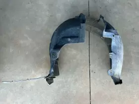23288918 CADILLAC Front Right Fender Liner Splash Shield Cts