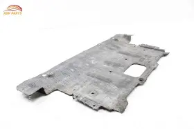 84211786 CADILLAC Front Body Splash Shield Air Deflector CT6