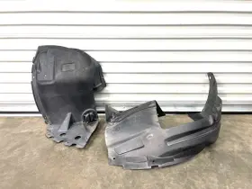 20851000 CADILLAC GM Front Right Fender Liner Splash Shield #2