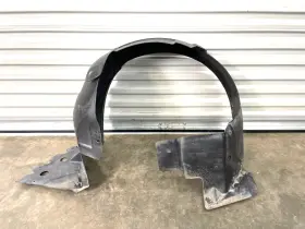 20851000 CADILLAC GM Front Right Fender Liner Splash Shield