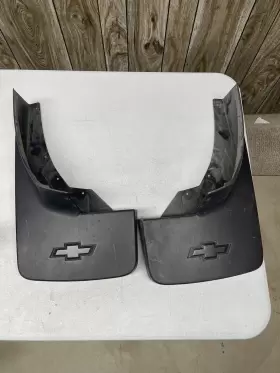 22894881 CHEVROLET Rear Left Right Mud Flap Silverado