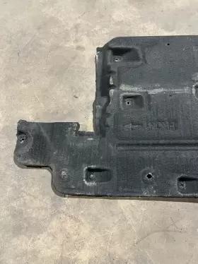 84052477 CHEVROLET Volt Driver Underbody Front Air Deflector #2
