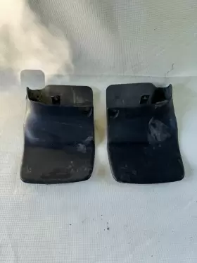 1L5Z-16A550-EA FORD Rear Splash Guard Mud Flap Lip Moulding