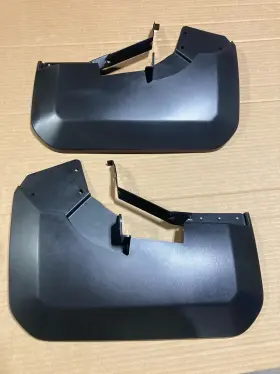 BK31-28370-CCW FORD Splash Guards Box