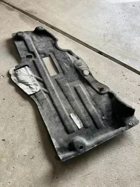 MRT123REPF310151 FORD Front Right Engine Splash Shield Edge #2