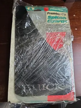 0033021001 GENERAL MOTORS Premier Splash Guard Mud Flap Nos
