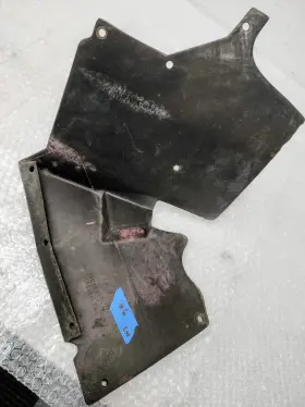 14015279 GENERAL MOTORS Inner Front Fender Splash Shield Left