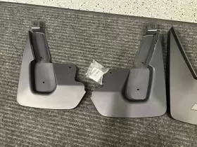 22922767 GENERAL MOTORS Splash Mud Guards Rr Gm Tahoe #2