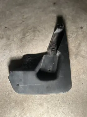 23228524 GENERAL MOTORS Mud Flap Flapflap Chevrolet Gm Tahoe