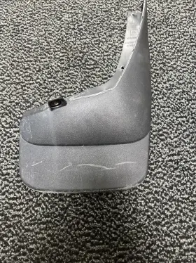19159345 GM Mud Flap Right Front Gmc Sierra