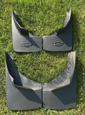 23387357 GM Rear Front Guard Mud Flaps 1500 Chevrolet