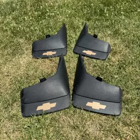 84406-9159343 GM Front Rear Splash Guards Mud Flaps 1500