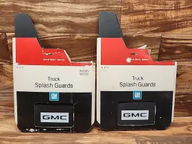 997692 GM GOODWRENCH Nos Splash Mud Guard Gmc 997692 GM GOODWRENCH Nos Splash Mud Guard Gmc
