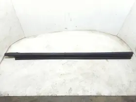 84453928 GMC Passenger Lower Skirt Rocker Molding Acadia