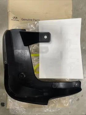 2DF46-AC320 HYUNDAI Mud Guard Front Right Tucson