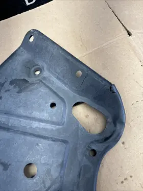 74586-CD800 INFINITI Rear Right Floor Seat Track Splash Guard #2