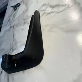 C6F46-AC020 KIA Splash Guards Front Passenger #3