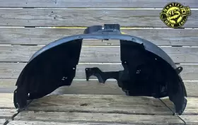 LR027394 LAND ROVER Evoque Front Right Fender Liner Splash