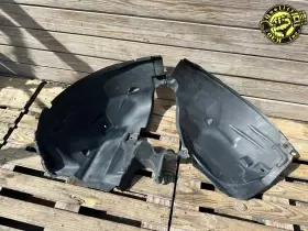 LR061102 LAND ROVER Sport Front Left Fender Liner Splash