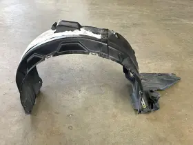 47781-30260 LEXUS Front Right Splash Shield Guard GS350