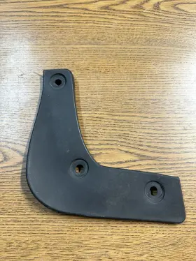 11829 MASERATI Right Front Lower Fender Splash Guard Mud Flap