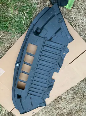2055241230 MERCEDES Mb Engine Bottom Front Cover