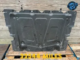 2065248100 MERCEDES Cle Engine Center Splash Guard Shield Glc