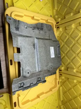 A1646801123 MERCEDES Floor Cover Left Panel Footwell W164 #3