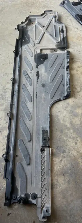 A2536800107 MERCEDES Rh Body Shield Cover Substructure GLC300