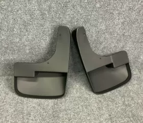 999J2-2U00004 NISSAN Armada Rear Splash Guards Set