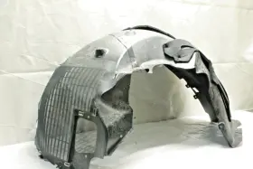 86821784 CHEVROLET Front Right Fender Liner C8 Corvette #2