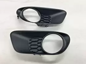 68100699AA Lh Fog Light Bezel Grille Set Rh Caravan #2