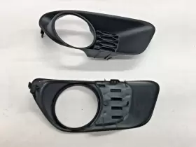 68100699AA Lh Fog Light Bezel Grille Set Rh Caravan #3