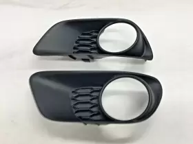 68100699AA Lh Fog Light Bezel Grille Set Rh Caravan