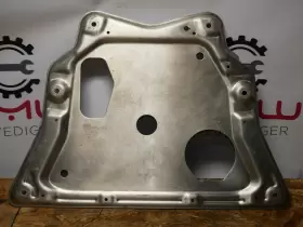 31106788727 BMW Underbody Center Skid Plate Splash Engine E70