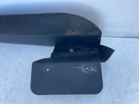 15269137 PONTIAC Solstice Front Bumper Air Deflector Splash #3