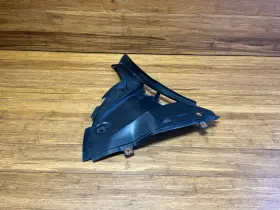 95B825101E1E0 PORSCHE Macan Front Left Wheel Fender Splash