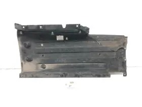 95B825206 PORSCHE Macan Right Passenger Front Body Splash