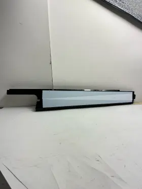 255A80 RANGE ROVER Rear Right Door Pillar Molding